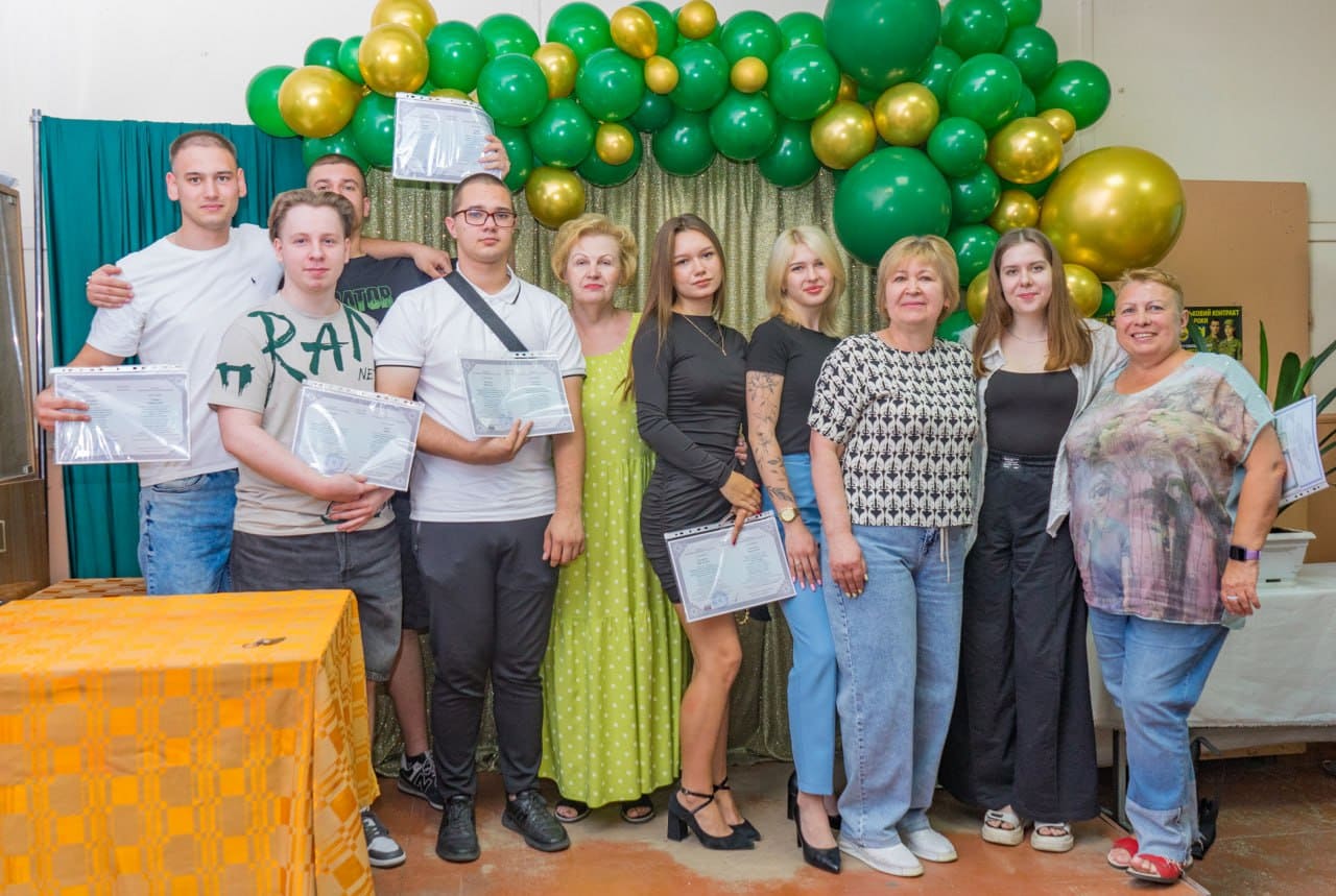 Дипломи успішно вручено!