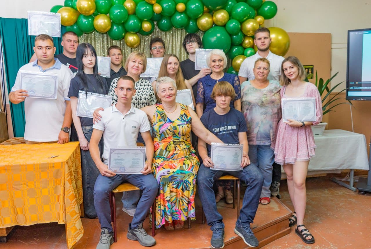 Дипломи успішно вручено!