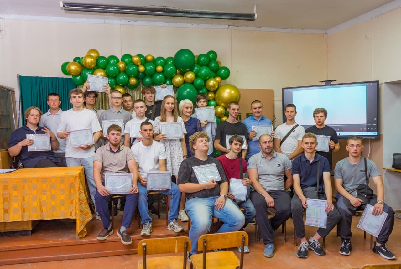 Дипломи успішно вручено!