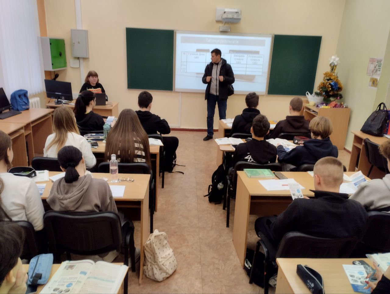 Зустріч з учнями гімназій 1, 2, 15. м. Самар