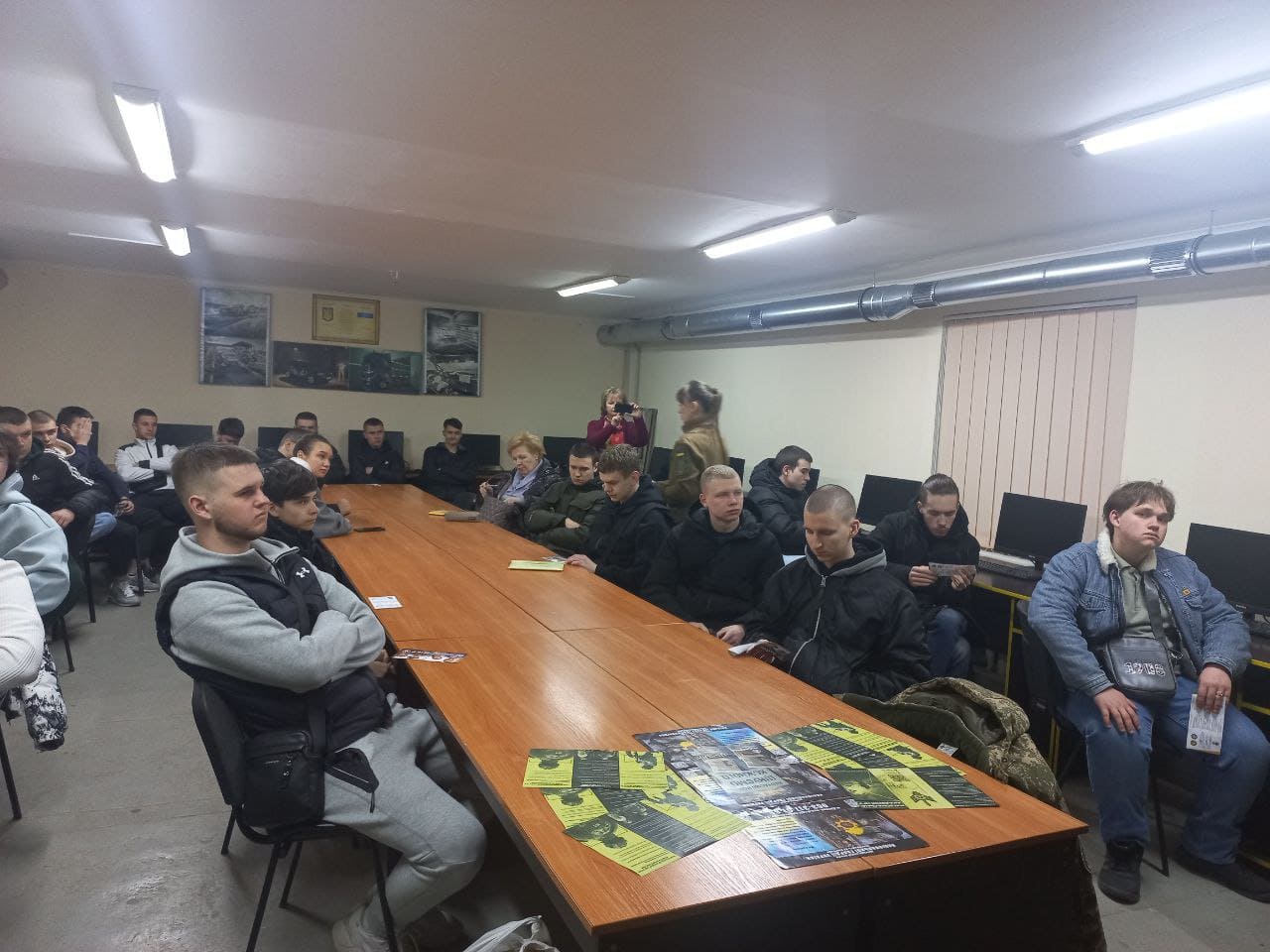Інформаційно просвітницька зустріч з центральним відділенням комплектування ІВЦ НГУ