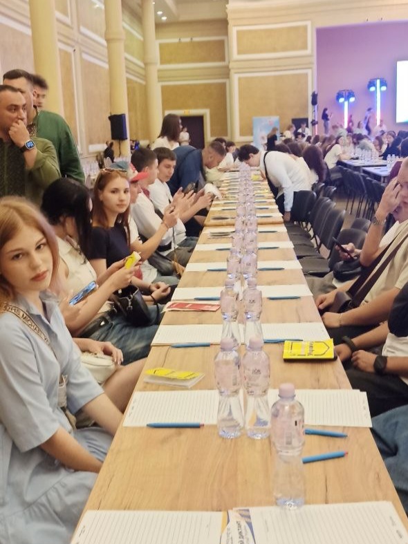 Традиційний диктант до Дня Конституції України